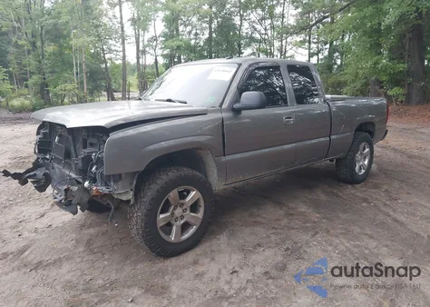 2005 Chevrolet Silverado 1500 Lt z USA, uszkodzony, nr VIN 1GCEK19B45E303688